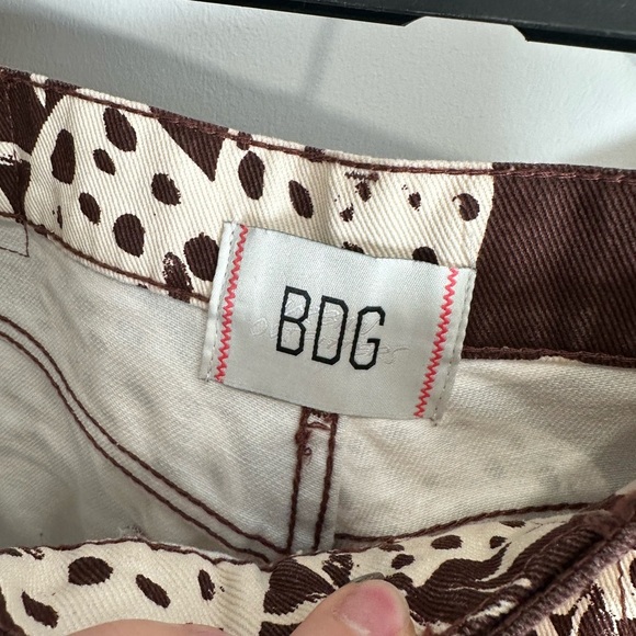 BDG- 90s MIDRISE BOOTCUT - STRAWBERRY PATTERN- Size 28 - Picture 7 of 14